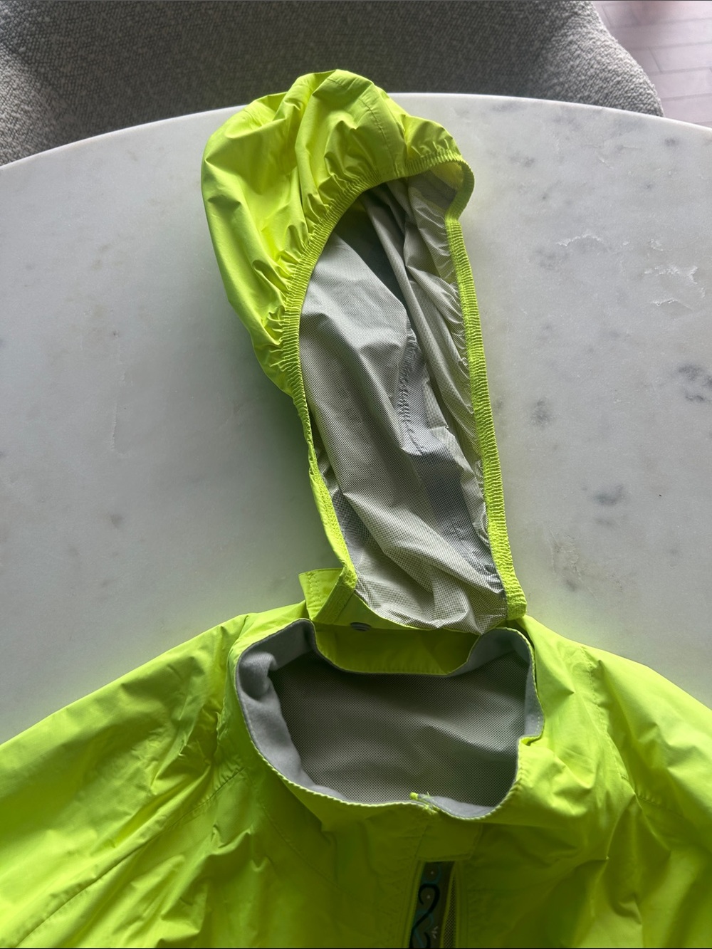 Pearl Izumi High-Visibility Lime Yellow Cycling Jacket - Picture 4 of 9